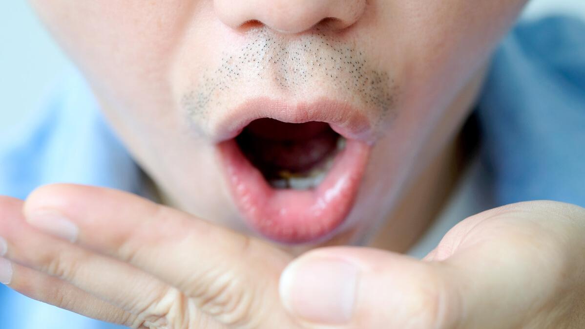 口臭|脾胃不和，容易反复破嘴、口臭，4种食物，或可清除胃火！