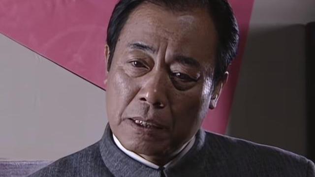 岳云鹏|重温《潜伏》，顿悟吴敬中的妻子吴太太，才是隐藏最深的狠角色