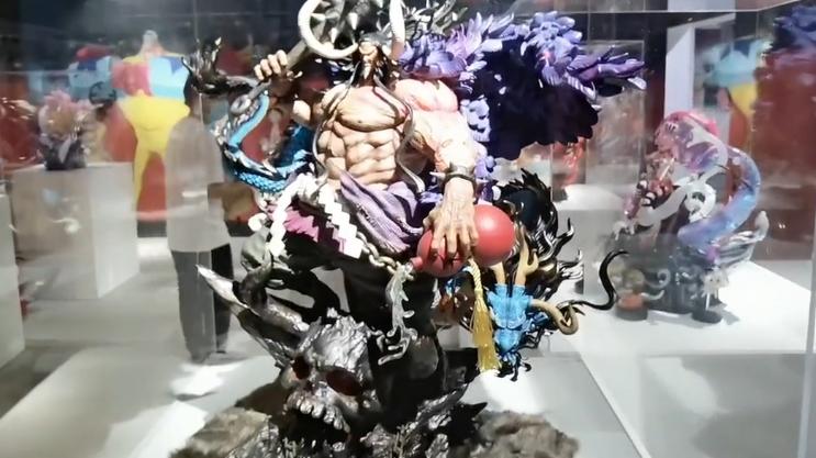 海贼王|钱小佳化身二次元小子，感受海贼王漫展魅力，娜美女帝永远的最爱