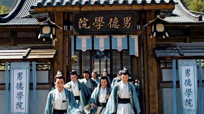 「男德班」卷土重来，逼疯了多少好男人