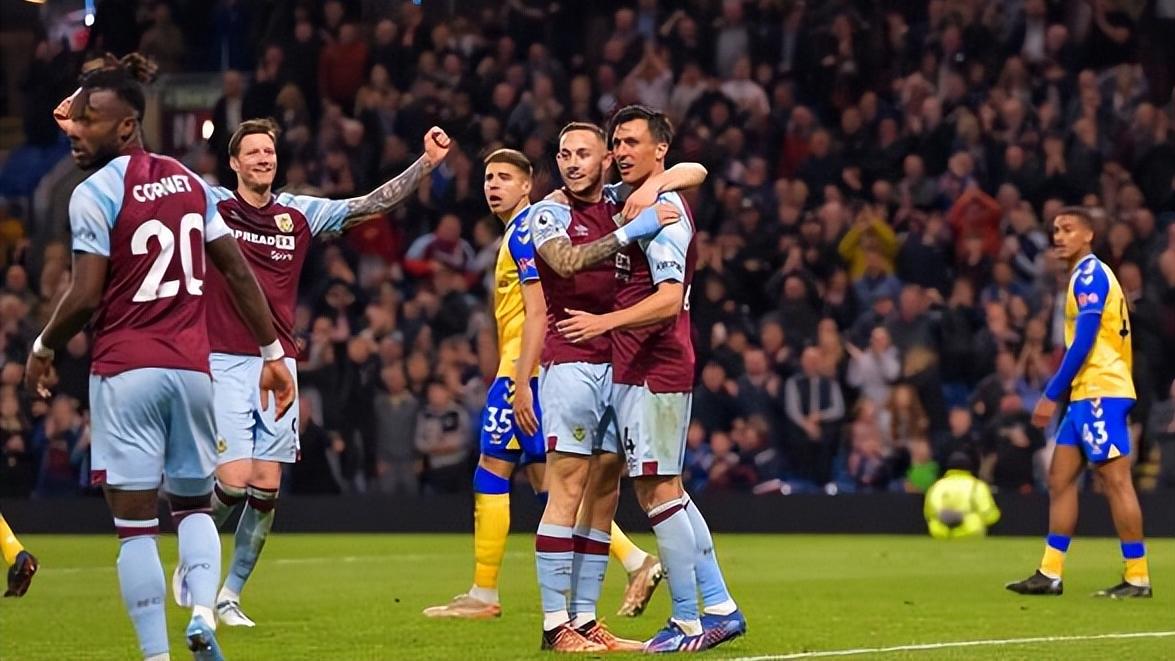 英超|2-0！英超倒数第3终于赢了：收获近9轮第2胜，兰帕德保级压力剧增