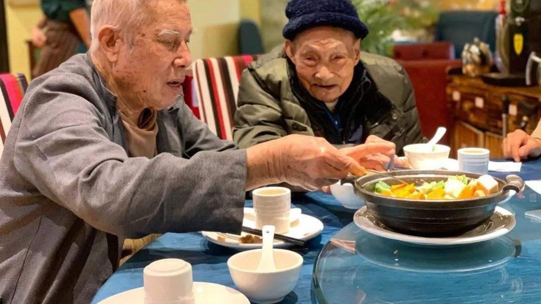 土豆|建议中老年人：生活别太节俭，这6道菜该吃就得吃，别心疼钱