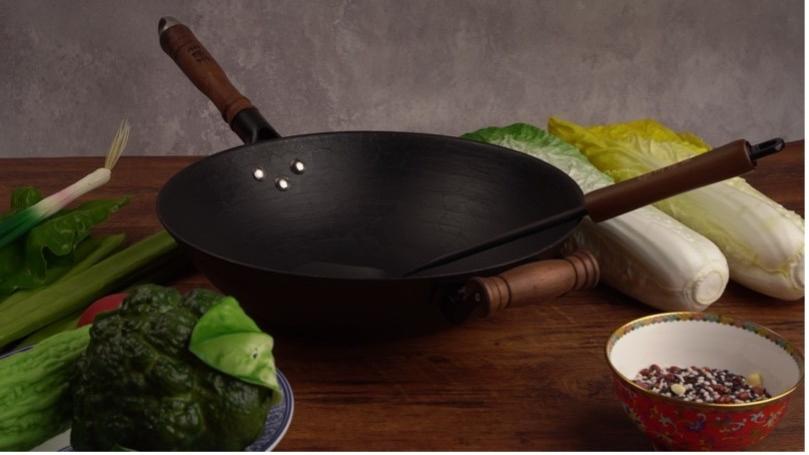 新铁锅别直接用，教你正确开锅方法，保证不粘锅不生锈