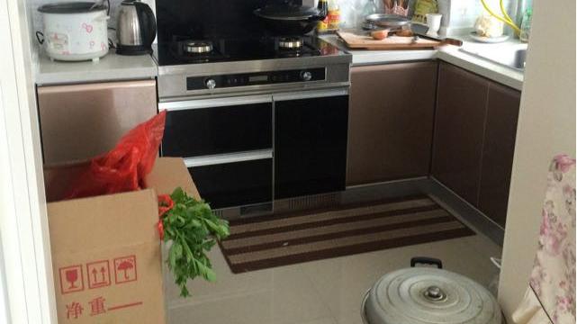 婆婆进城和我们同住，刚装修的新房瞬间变成农村房，我都不想住了