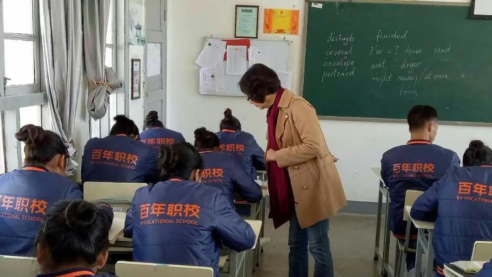 |“2022年找工作太难了，卷得我想哭”, 一女大学生含泪吐露心声