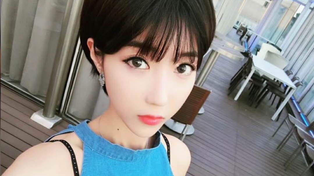 为什么有些女生黑色头发很好看，有些人却显老气？看这三点就知道
