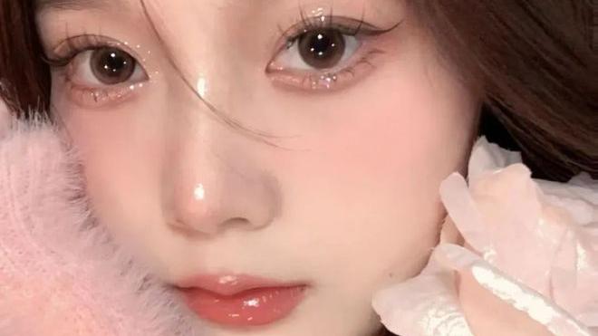 小红书 当鲜花拥有生命，她们会化什么妆？