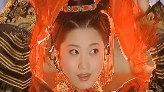 陈霄华|《康熙王朝》：看到赫舍里难产而死，才懂嫁给不爱自己的人多可悲