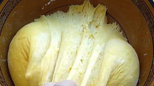 酸汤肥牛|家里剩一块南瓜，往里面打两个鸡蛋，不加一滴油，出锅比面包还香
