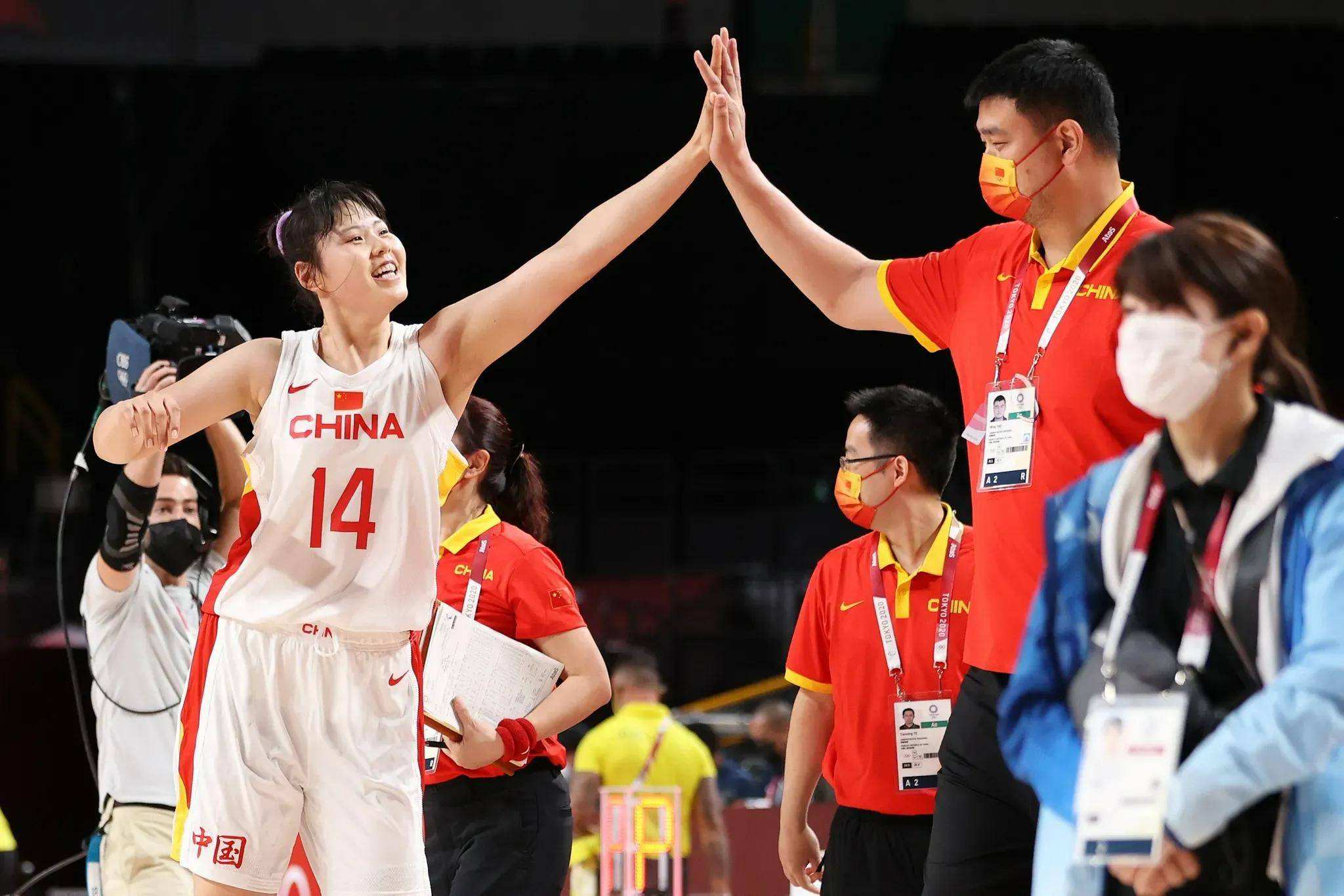 李月汝|李月汝：好事多磨不怕晚，携手韩旭，两位世界级中锋将出征WNBA