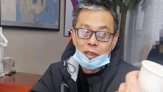 李莉|许舅舅聊天截图曝光，斥责田弟蹭热度，攻击李莉，网友：吃相难看