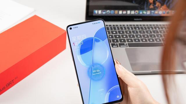 小米科技|新手机千万别瞎买，3000元价位就选这三款，看看有你在用的吗？