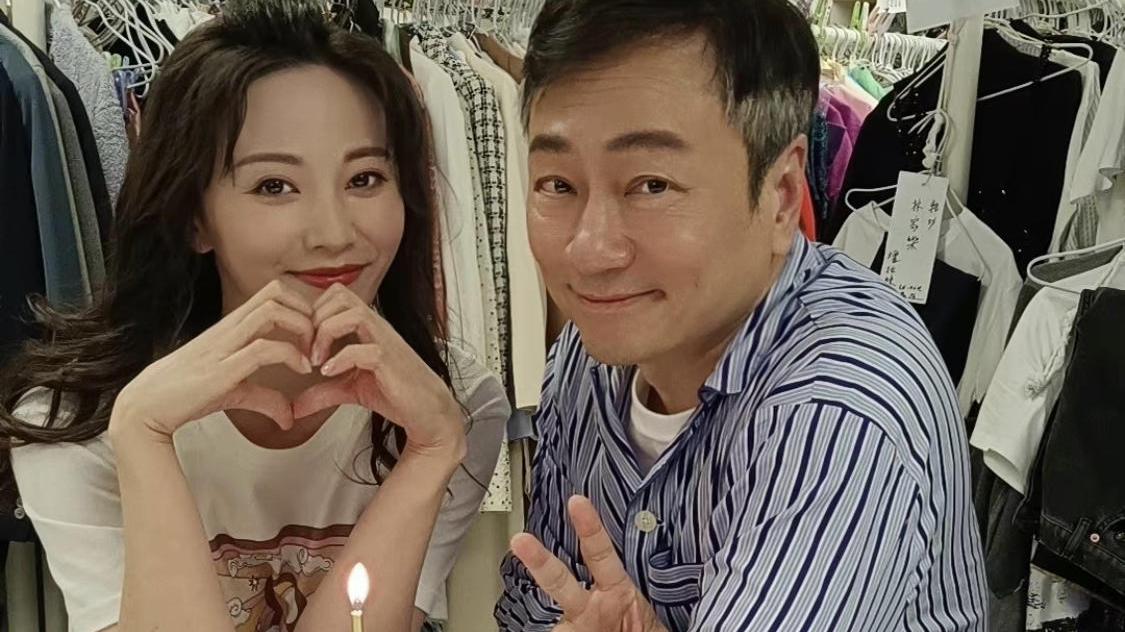 朱晨丽|前港姐冠军不满被指雪藏，开直播怒怼媒体：真的有毛病啊