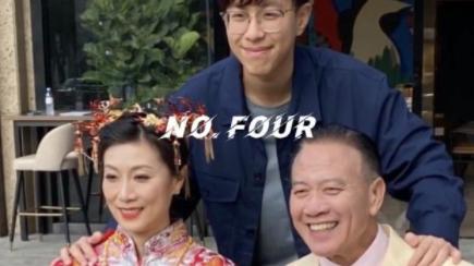 万梓良|万梓良一家三口罕见同框，小16岁娇妻穿金戴银颜值高，儿子像妈妈