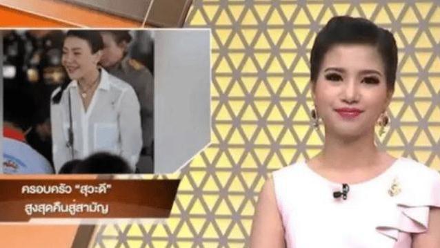 西拉米|17岁提帮功孝心晒照，炫耀亲生母妃高颜值，拼接海报亮相用意深远