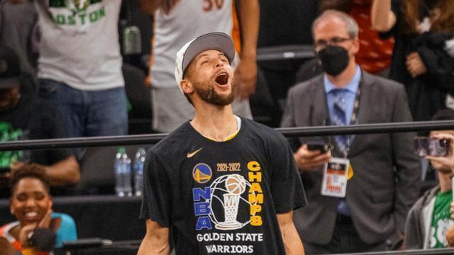 库里评NBA历史最佳阵容：乔丹+魔术师+奥尼尔+诺维茨基+他自己