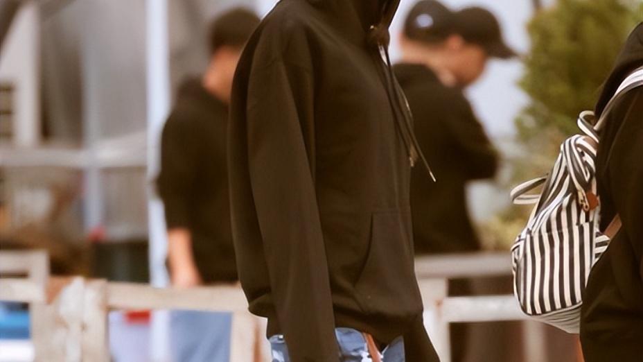 00后|00后消费很纠结？网友议论纷纷，唯品会一组数据道出真相