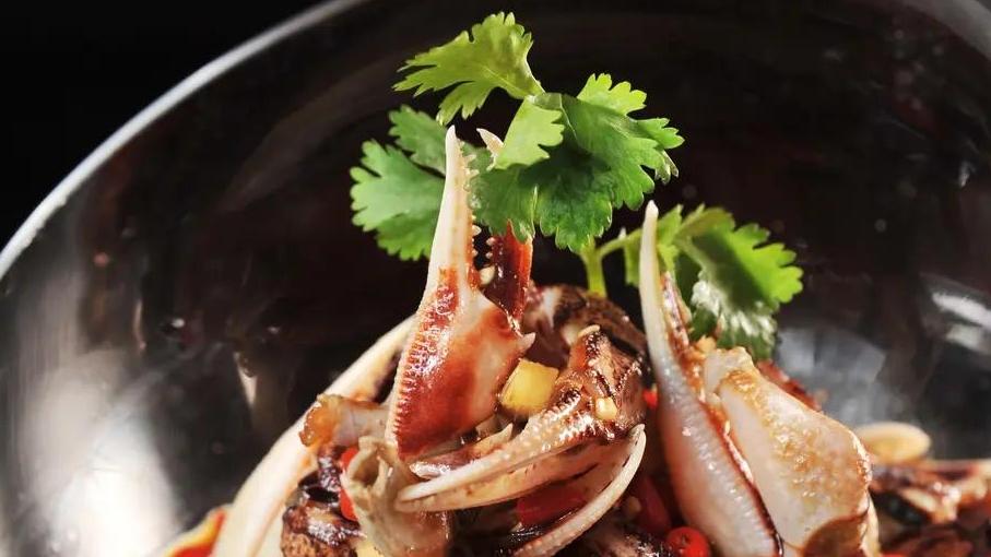 |蟹钳这么做好吃又独特，当作下酒菜，吃着停不下来