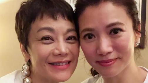 刘畊宏|一次，佘诗曼正在拍摄《西关大少》，袁咏仪突然跑到了现场，指着她鼻子大骂