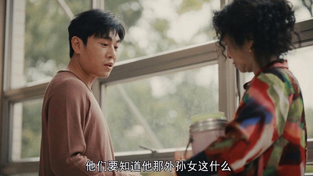 亲爱的小孩|两大官媒点评《亲爱的小孩》意见完全相左 评论区热闹了