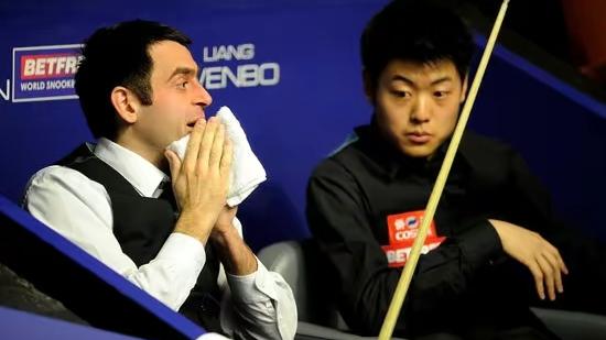 |夺冠最大热门诞生！狂轰4-0，奥沙利文5-1冲冠，中国双星盼望弑神