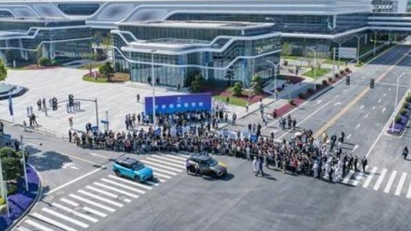 恒大新能源汽车|首款车型下线后，年还没过完，恒大汽车又开始大规模招聘