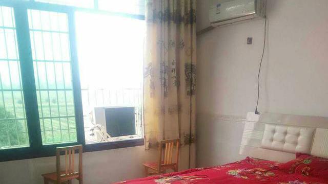 第一次去男朋友家，厨房有城里客厅2个那么大，太喜欢了！