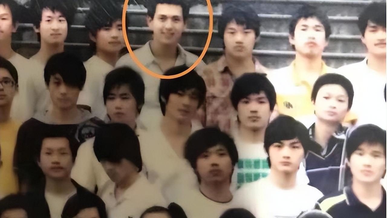 鹿晗|那些明星的毕业照都是什么样子的呢？这种风格你绝对想不到