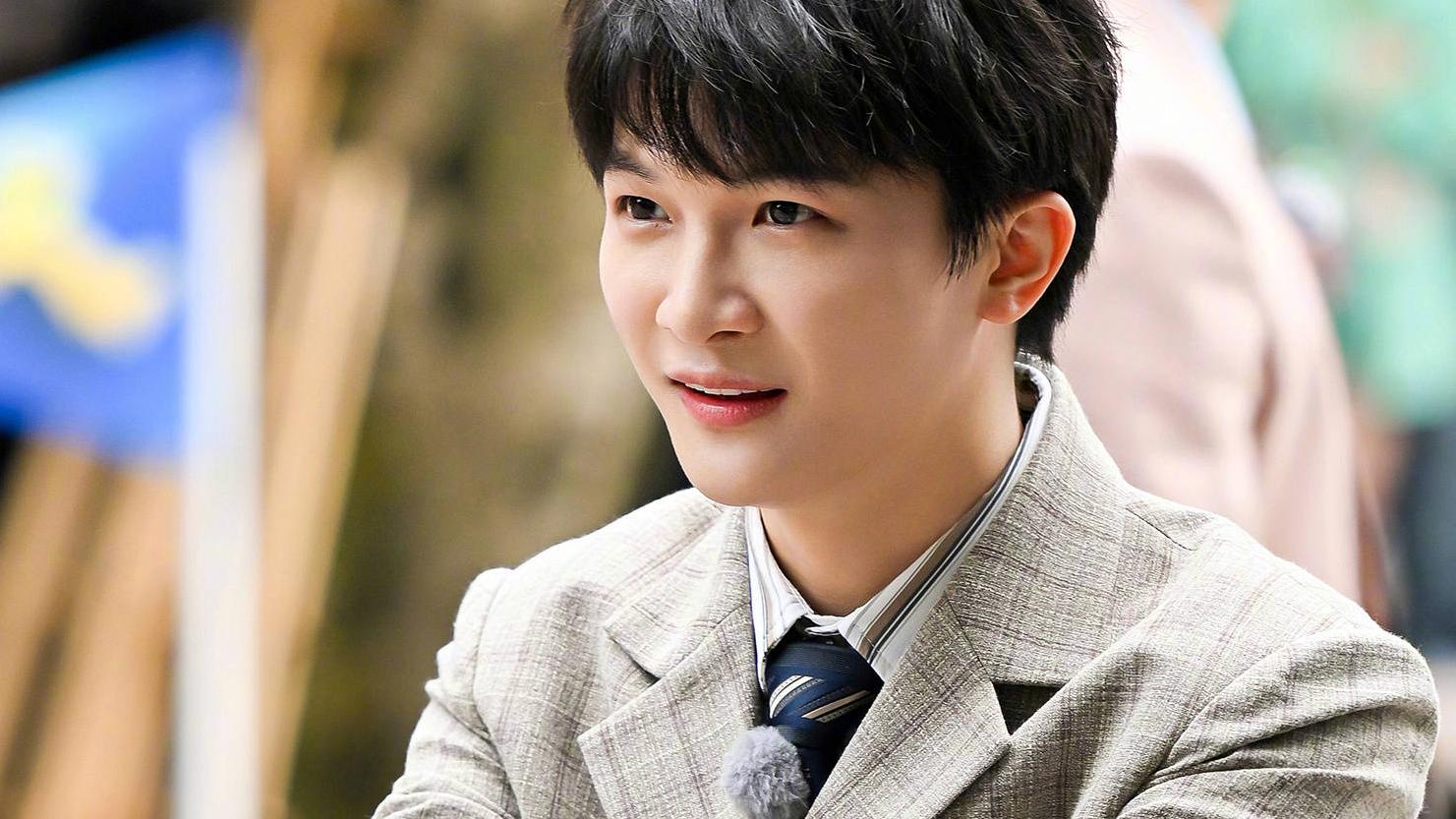 沙溢|《奔跑吧10》首播看点：沙溢的肚子、周深的个头、杨颖与小花们的对比