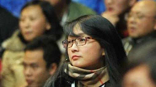 周琦|CBA四川美女老总终于出手，主帅下课，巩大帅、刘维伟二选一