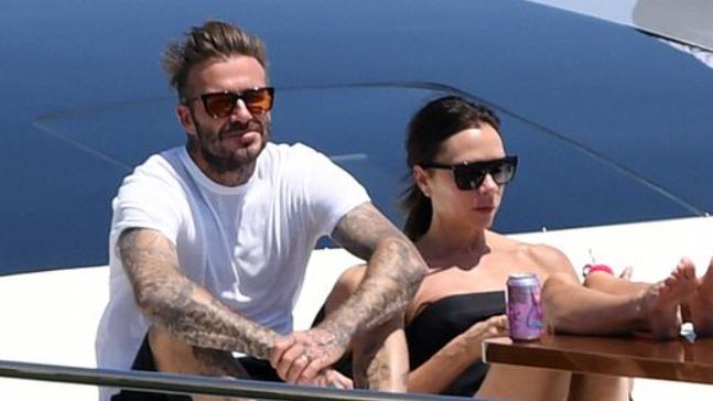 贝克汉姆夫妇|贝克汉姆夫妇尽情享受浪漫豪华之旅，大布奢华婚礼前已签婚前协议