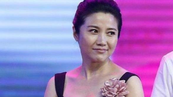 袁立|百度：年轻身材性感，中年发胖走形的女星，袁立、郝蕾都这样