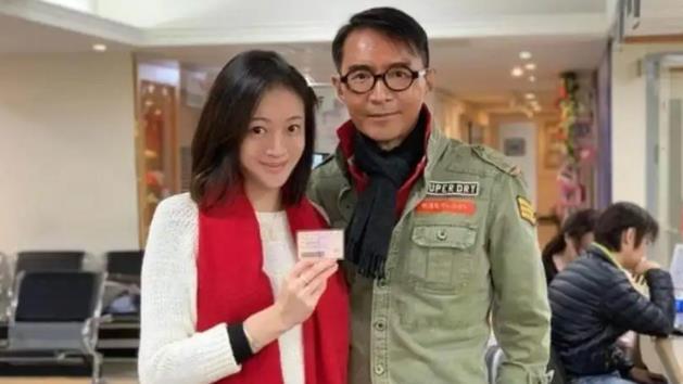 唐莉佳|55岁林利被娇妻怒斥骗吃骗住！两人争吵视频曝光，身形消瘦显病态