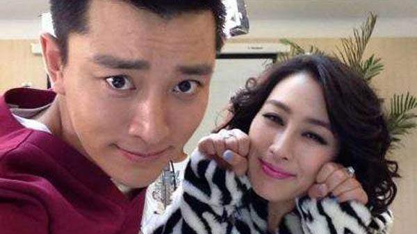 李小璐|贾乃亮妈妈：为了儿子，我给儿媳妇洗脚，却仍然没保住他们的婚姻