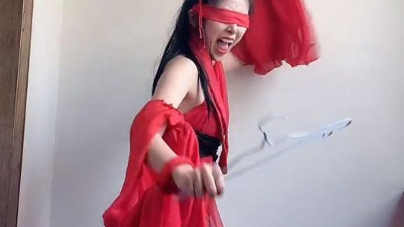 眼罩|Cos终结者对永劫下手! 窗帘、衣架、染布宁红夜出场，玩家却看哭