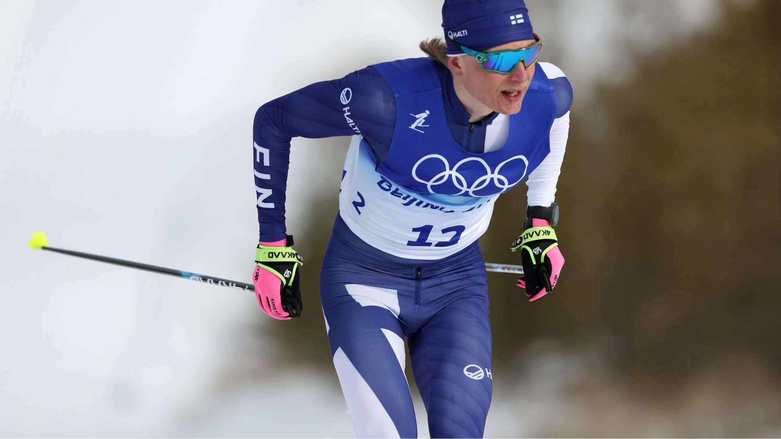 滑雪|芬兰滑雪运动员冬奥会比赛中下体被冻住，去年的芬兰比赛中也被冻