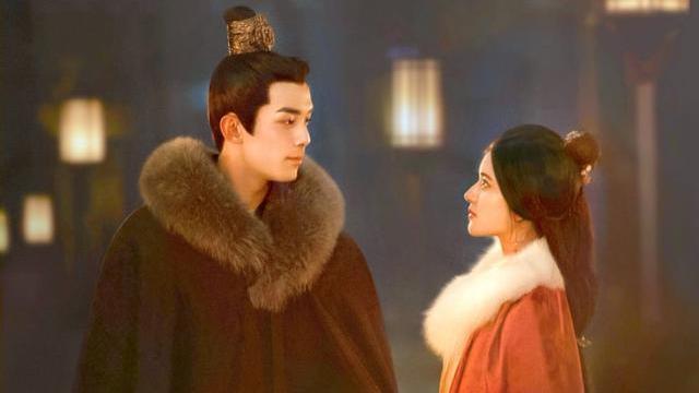 赵露思|吴磊、赵露思《星汉灿烂》戏外搂腰捏耳超亲密网封“最强发电机”