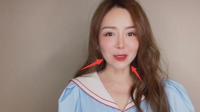 刘亦菲|安又琪为好友新店作宣传，苹果肌肿胀下巴诡异，被质疑整容失败