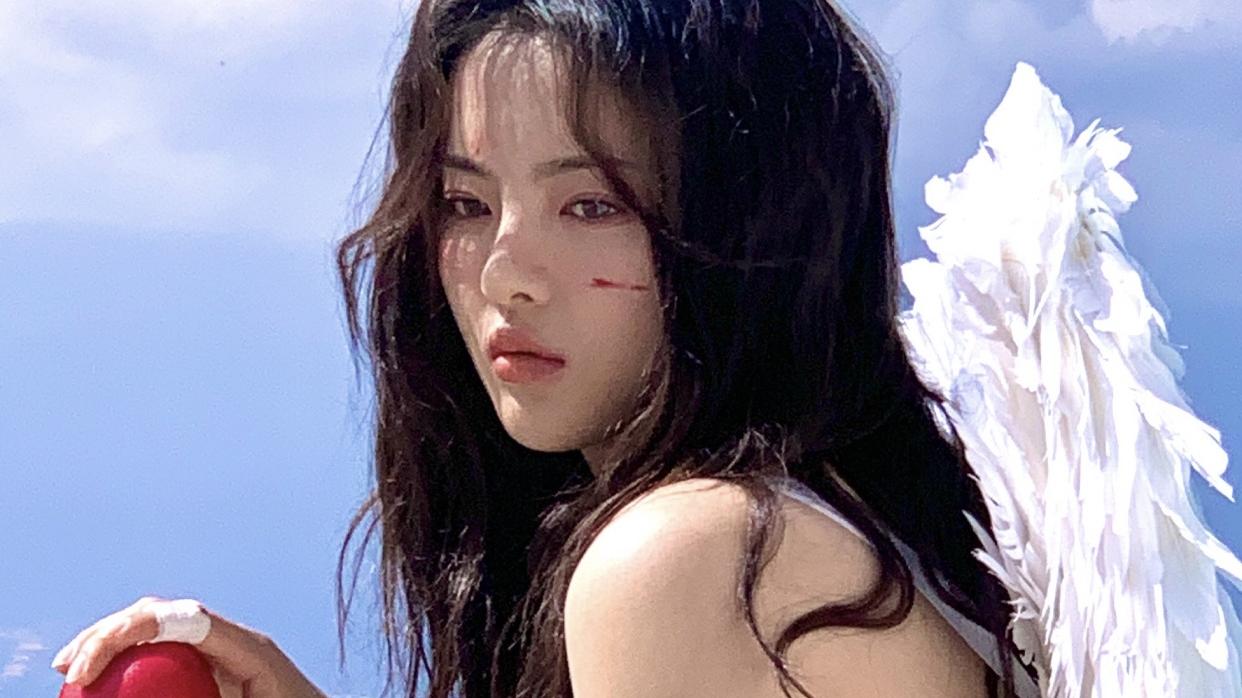 钟丽缇|16岁还在工厂打工的杨超越，20岁就成福布斯富豪，她凭什么？