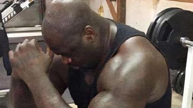 姚明|看了照片才知道，原来NBA这些球星肌肉那么强！姚明有6块腹肌