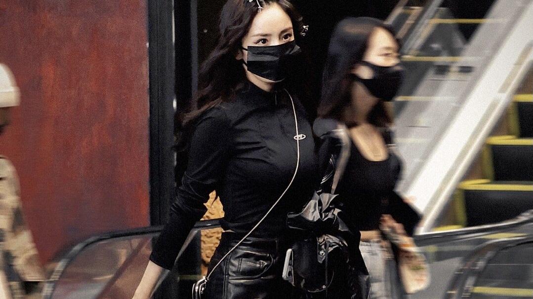 杨幂|杨幂两个综艺来回跑，录花少中途参加密逃？嘉宾们搭帐篷是剧本吧