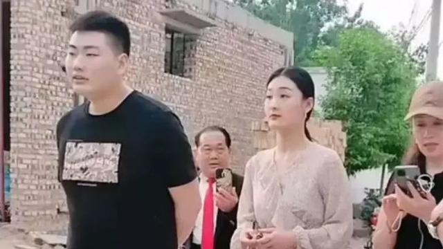 朱之文|大衣哥儿子又学一门手艺，做酸菜鱼贼有样，村民：师父是餐馆名厨