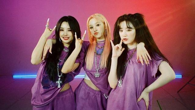 Red Velvet|(G)I-DLE打歌险胜redvelvet，双方粉丝吵得不可开交，韩媒已解释