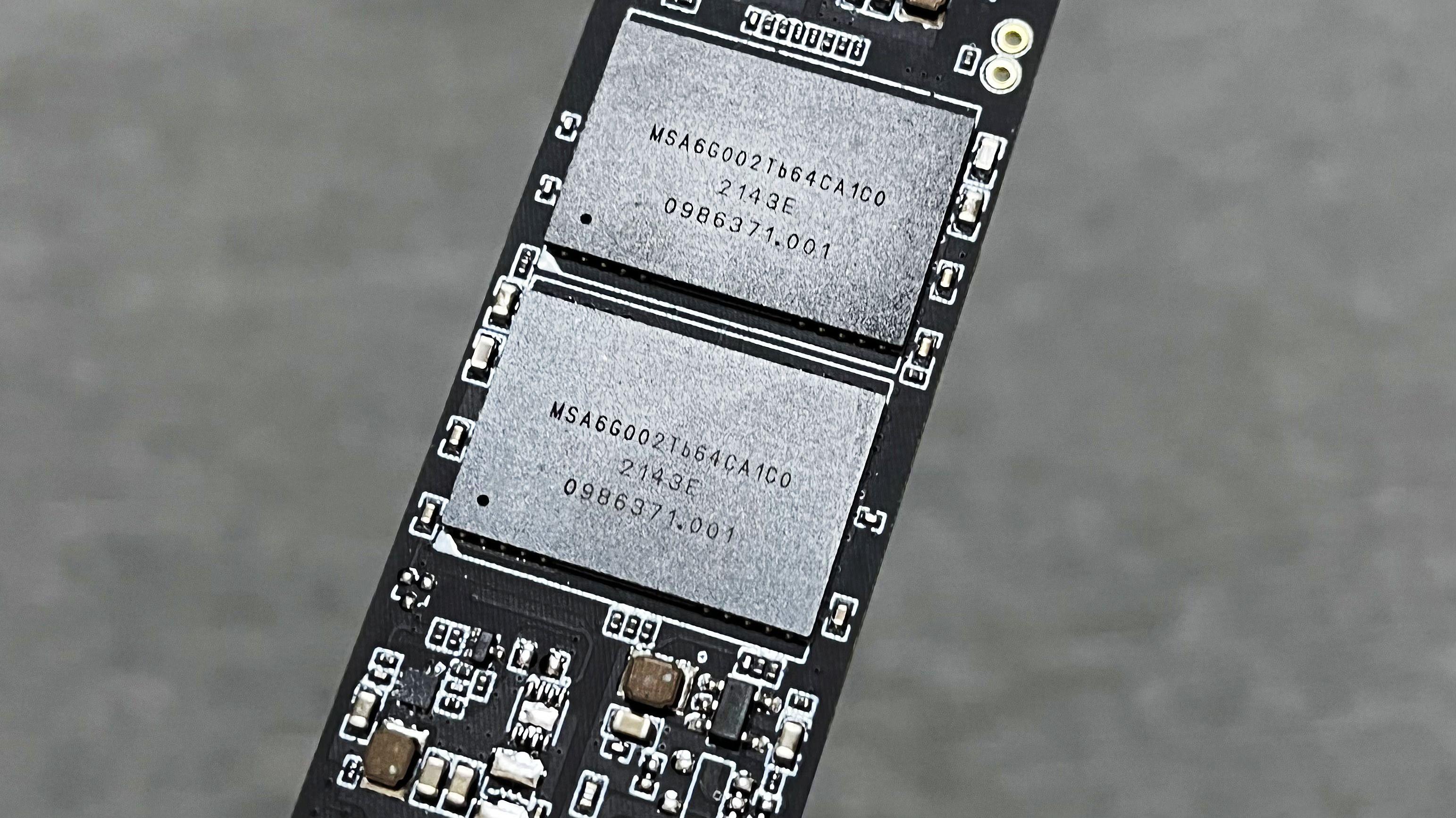 ssd|海康存储C4000ECO GEN 4 SSD在USB 4.0硬盘盒下测速大揭密！