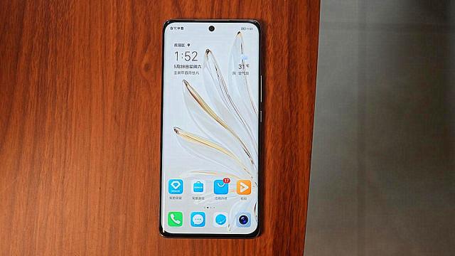 安卓|荣耀70和小米Civi 1S对比：差价百元，选择会纠结吗？