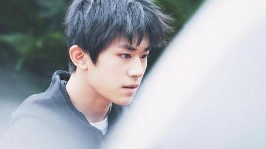 海清|明星资助贫困学生太心酸，有的资助十年被诬告，有的夺夫上位！