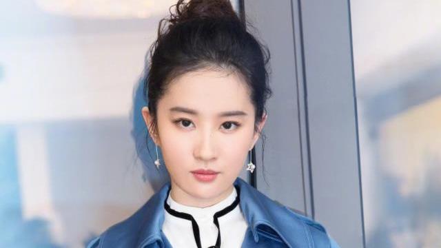 刘亦菲|娱乐圈美女不少，而刘亦菲的美真的太耀眼了，而且还看不腻那种