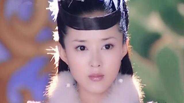 颜丹晨|44岁颜丹晨官宣生子，却只晒丈夫和儿子，自己不敢露面