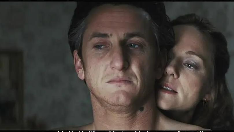 《神秘河》是一部被人们轻视的侦探小说，一个年轻女孩被灭口的故事揭露了一个残忍的人性