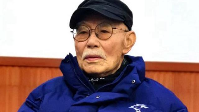 张勇手|电影《地道战》主演张勇手最新现身，别看已88岁，却耳不聋眼不花